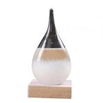 Vaso di vetro decorativo con liquido e vapori, perfetto come oggetto scientifico e decorativo per ambienti educativi o moderni.
