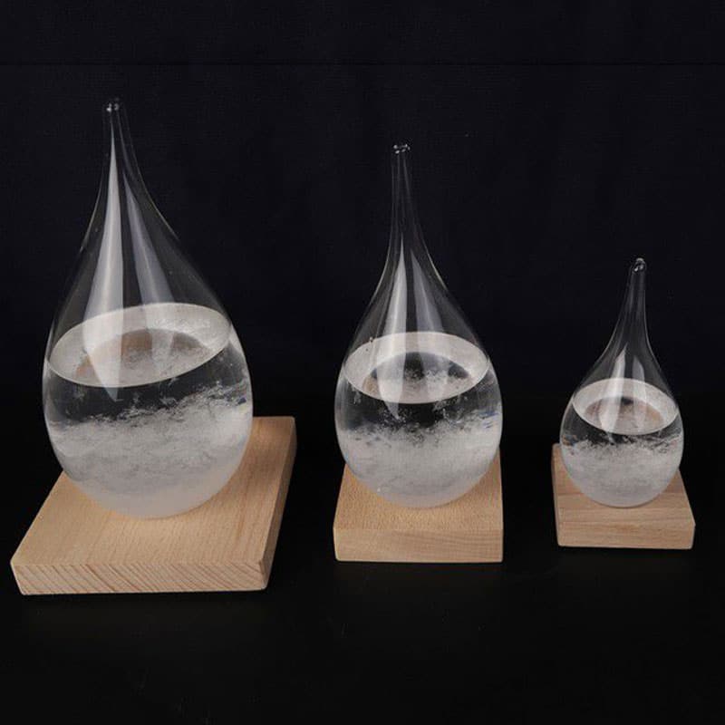 Oggetti Scientifici | Shop e Decorazioni Scientifiche - Acquario di vetro con acqua e bolle, perfetto come decorazione scientifica per ambienti educativi o di design.
