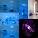 Oggetti scientifici con luci LED e proiezioni 3D, perfetti come decorazioni educative e da collezione, ideali per appassionati di scienza e tecnologia.