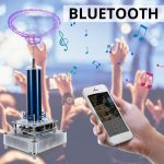 Dispositivo di Tesla con effetto vortice, compatibile Bluetooth, che crea un'illustrazione scientifica di energia e magnetismo, ideale come decorazione innovativa.