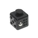 Cubo di Rubik con pulsanti e luci LED, oggetto decorativo e scientifico, ideale per appassionati di enigmistica e tecnologia, perfetto come decorazione originale.