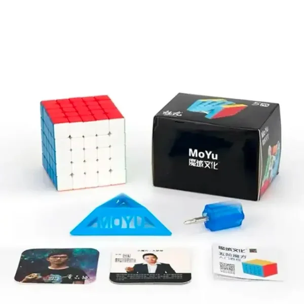 Cubo magico 3x3 con accessori, including base, tool, e card, perfetto per puzzle e giochi di logica.