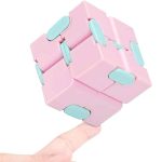 Puzzle 3D scientifico rosa e azzurro, gioco educativo e decorativo, perfetto per appassionati di scienza e bambini, stimola la mente e la creatività.