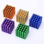 Set di palline di magneti colorati in forma di cubo, ideali come decorazioni scientifiche e oggetti da collezione, disponibili in vari colori vivaci.