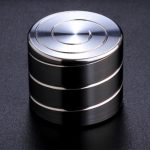 Punte di magnete in acciaio inox, oggetto scientifico decorativo, ideale per collezionisti e appassionati di scienza, con finitura lucida e design moderno.
