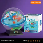 Gioco labirinto 3D con 138 livelli, in plastica trasparente, ideale per stimolare la coordinazione e la concentrazione.