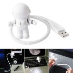 Astronauta USB decorativo, oggetto scientifico per decorazioni e gadget tecnologici, con cavo USB flessibile, ideale per appassionati di spazio e scienza.
