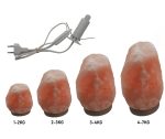 Set di pesi di sale a forma di rocce di diverse dimensioni, ideali per decorazioni scientifiche e laboratori didattici, con bilancia elettronica inclusa.