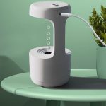 Pompa ad acqua scientifica moderna e compatta, ideale per esperimenti e dimostrazioni di laboratorio. Facile da usare, con luci LED e collegamento USB, perfetta per ambienti educativi e scientifici.