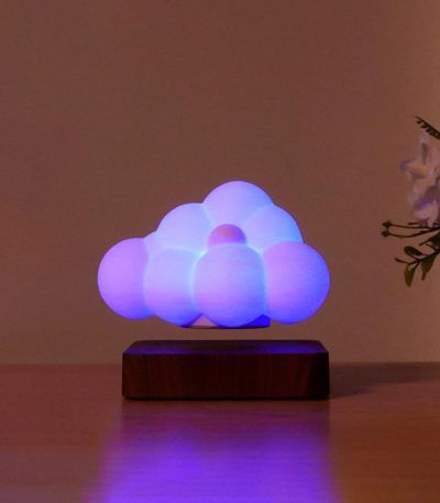 LED nuvola luminosa decorativa, luce soffusa e design moderno, perfetta come oggetto di arredamento e decorazione per ambienti interni.