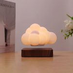 Lampada a forma di nuvola, illuminazione soffusa e rilassante, perfetta come decorazione per ambienti domestici o uffici.