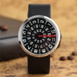 Orologio da polso con quadrante ispirato a formule matematiche e simboli scientifici, cinturino nero e cassa in acciaio. Perfetto come decorazione o oggetto da collezione scientifica.