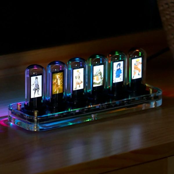 Nixie tubes decorative con immagini di personaggi e simboli scientifici, illuminati a LED colorati, perfetti per arredare ambienti con stile scientifico o vintage.