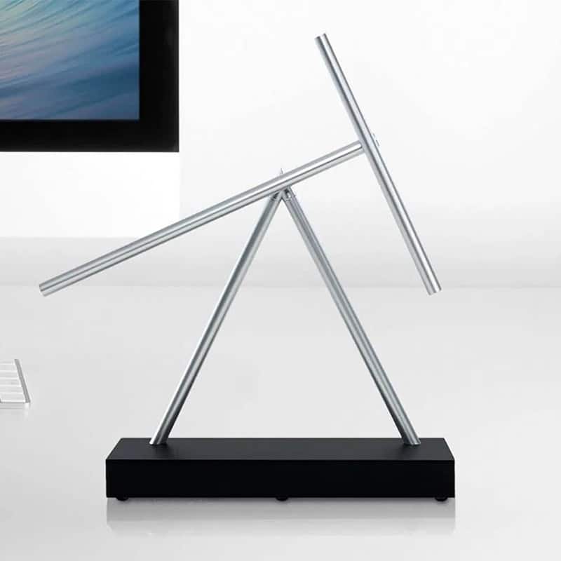 Punte di Bunsen in acciaio inox, ideali per esperimenti di laboratorio, con design resistente e durevole. Perfette per riscaldare sostanze in modo sicuro e preciso.