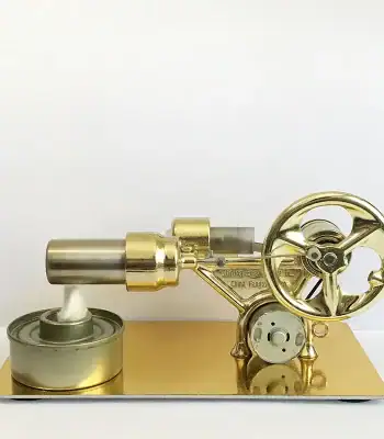 Strumento scientifico vintage in ottone con ruota e manovella, perfetto come decorazione da collezione o oggetto da esposizione in ambienti scientifici o studi di design.