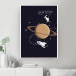Poster con astronauta e pianeta Saturno, tema spaziale e esplorazione.