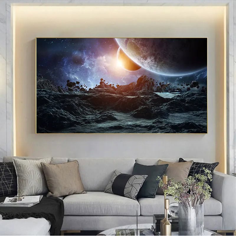 Stampe artistiche di spazio e pianeti per decorazioni moderne, perfette per appassionati di astronomia e ambienti innovativi.