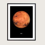 Poster decorativo con immagine di Marte, il pianeta rosso del sistema solare, ideale per appassionati di astronomia e decorazioni scientifiche.
