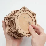 Rilevatore di movimento in legno 3D, oggetto decorativo e scientifico, realizzato in legno con dettagli intricati, ideale per appassionati di scienza e decorazioni originali.
