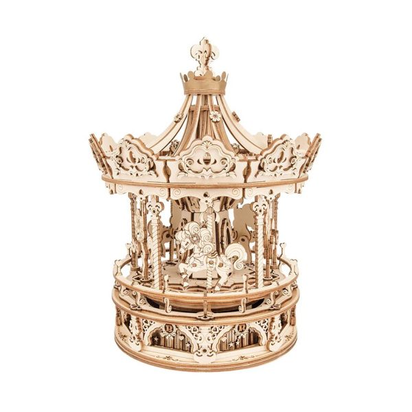 Giostra musicale in legno con dettagli intricati e movimento rotatorio, perfetta come decorazione scientifica o oggetto da collezione.