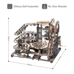 Modello di oggetto scientifico in legno con ingranaggi e meccanismi, perfetto come decorazione o strumento educativo. Dimensioni: 325x214x228 mm, facile da montare senza colla.