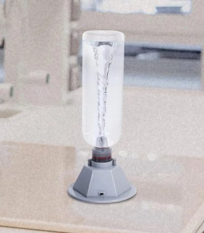 Pallone di Van de Graaff con base in plastica, utilizzato per dimostrazioni di elettricità statica e fenomeni scientifici.