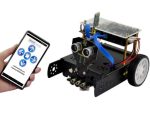 Robot educativo con telecomando e sensori per progetti STEM e decorazioni scientifiche innovative.