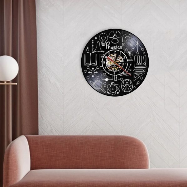 Orologio decorativo con simboli scientifici e formule di fisica, perfetto per appassionati di scienza e studenti, da appendere alla parete di casa o ufficio.