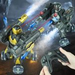 Robot da combattimento con laser e telecomando, gioco scientifico educativo.