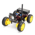 Robot telecomandato con sensori e motori, ideale per progetti educativi e decorazioni scientifiche.