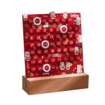 Calendario perpetuo con coniglietti e fiori, decorazione scientifica e educativa.