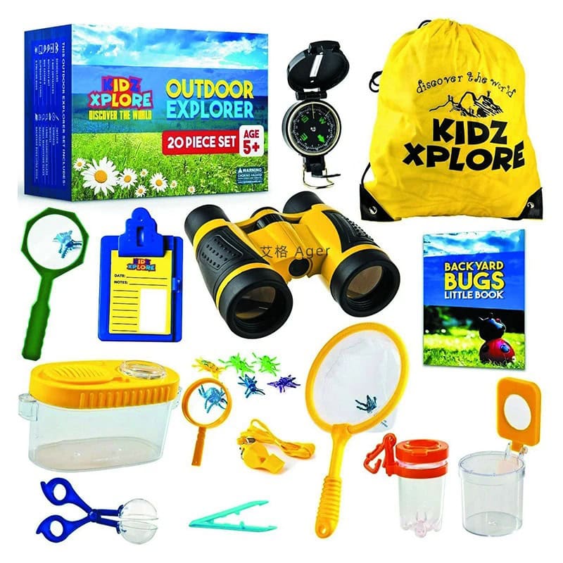 Set di esplorazione all'aperto per bambini con binocolo, lente d'ingrandimento, zaino, orologio, pinzette, e altri strumenti per scoprire la natura.