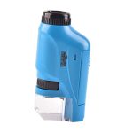 Lente di ingrandimento portatile con luce LED, ideale per lettura e dettagli minuti, in colore blu con manico ergonomico e illuminazione integrata.