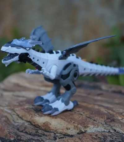 Modello di dinosauro T-Rex robotico in plastica e metallo, con dettagli realistici e articolazioni mobili, ideale come decorazione scientifica o giocattolo educativo.