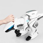 Robot quadrupede interattivo con tecnologia avanzata e design futuristico, ideale per scopi educativi e decorativi scientifici.
