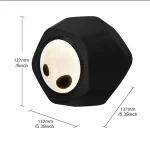 Diffusore di aromi a forma di panda con dimensioni di 137x137x127mm, perfetto come decorazione scientifica e oggetto di design per ambienti moderni.
