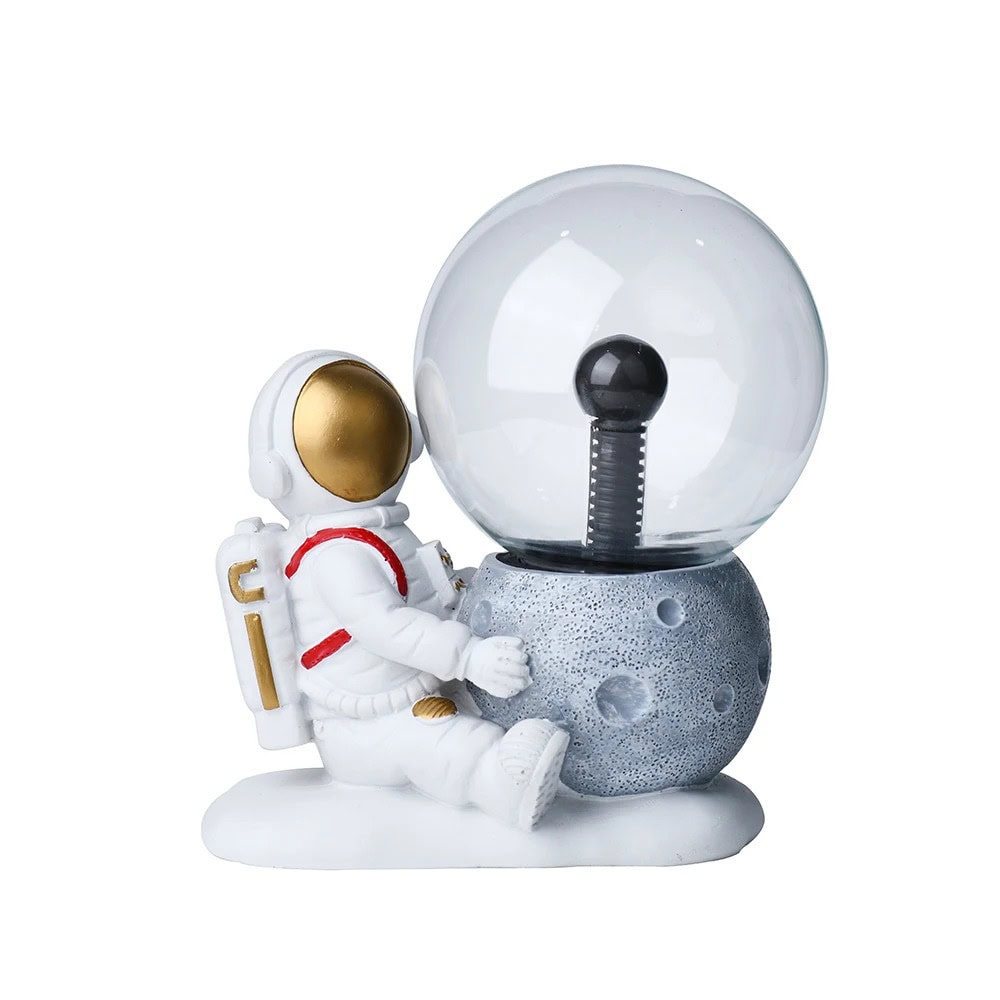 Oggetto scientifico astronauta e lampada luna Decorazione scientifica con astronauta e lampada a forma di luna, perfetta come oggetto decorativo per appassionati di spazio e scienza. Design originale e dettagli realistici.