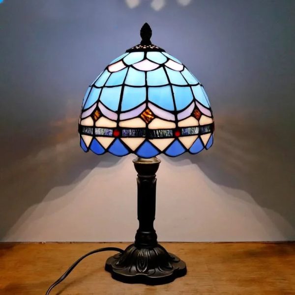LAMPADA TIFFANY IN VETRO COLORATO.