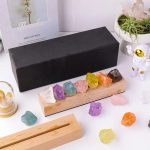 Set di pietre di cristallo colorate per decorazioni e uso scientifico, ideale per collezionisti e appassionati di mineralogia.