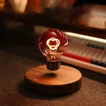 Lampada decorativa con cuore in filamento, ideale per ambienti moderni e romantici, combinando tecnologia e stile in modo unico.