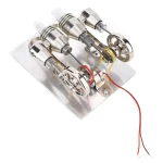 Pompa ad aria scientifica in metallo con valvole e tubi, perfetta come oggetto decorativo o per esposizioni scientifiche.