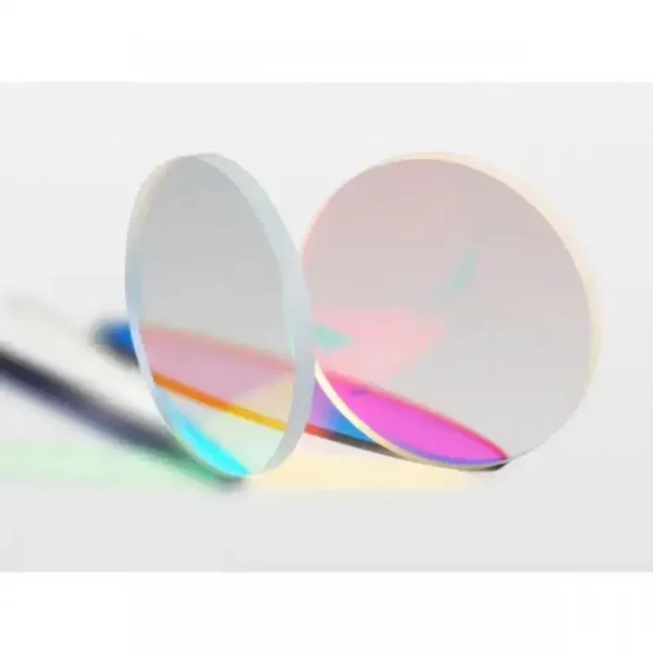Modellini di pianeti con effetti arcobaleno, decorazioni scientifiche colorate e moderne, perfette per appassionati di astronomia e decorazioni educative.