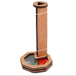 Gioco di equilibrio in legno con asta in metallo e base in legno, perfetto come decorazione scientifica o oggetto educativo per stimolare la coordinazione e la concentrazione.