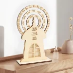 Orologio decorativo in stile scientifico con calendario perpetuo, ideale come oggetto di arredamento originale e decorativo per appassionati di scienza e design.
