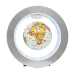 Mappamondo scientifico con illuminazione LED, perfetto come decorazione e oggetto educativo, con dettagli geografici chiari e luce soffusa per ambienti moderni.