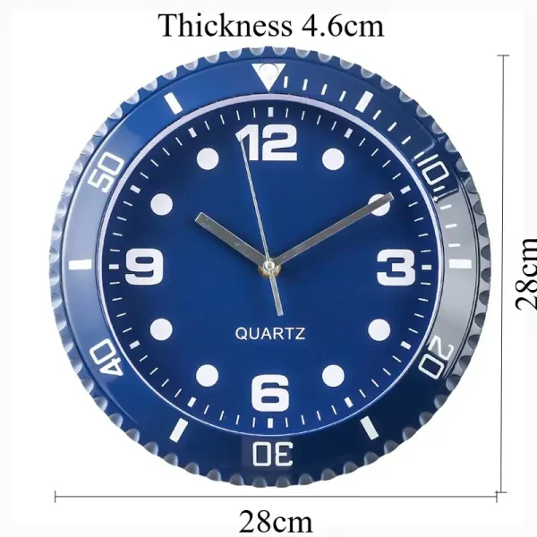 Orologio da parete con design scientifico, quadrante blu con numeri e indici bianchi, movimento al quarzo, dimensioni 28cm, spessore 4.6cm, perfetto per ambienti educativi e decorativi.