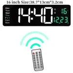 Orologio digitale con grande schermo LED, mostra ora, data, temperatura e umidità, accompagnato da telecomando per impostazioni facili e rapide, ideale per ambienti scientifici e decorativi.