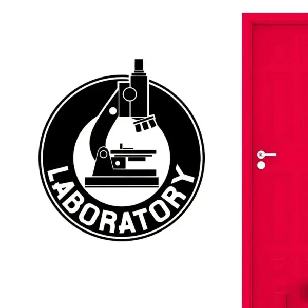 Logo di un microscopio con la scritta "LABORATORY" in stile minimalista, ideale per decorazioni scientifiche e ambienti di studio.