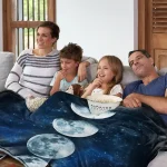 Oggetto decorativo con stampa di Terra e Luna, perfetto per appassionati di scienza e astronomia. Ideale come regalo o elemento di arredo per ambienti educativi e moderni.