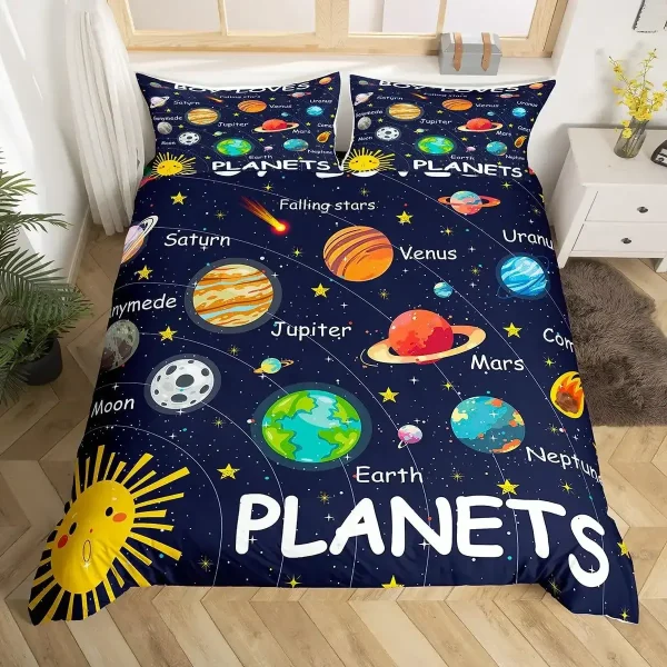Set di biancheria da letto con stampa di pianeti e stelle del sistema solare, ideale per appassionati di astronomia e decorazioni scientifiche, in stile colorato e vivace.